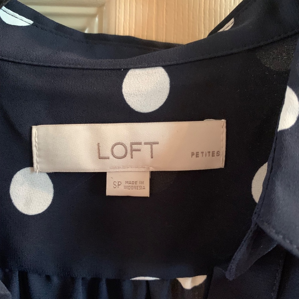 Loft Petites Navy Blue/White Polka Dot Blouse sz PS - Picture 3 of 5